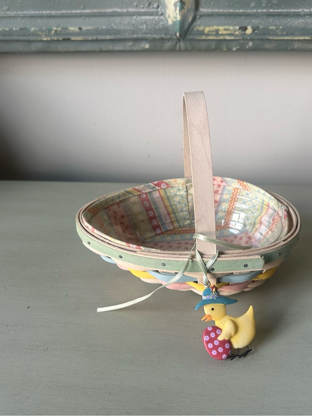 Longaberger small egg shaped  Easter basket rare 2009 liner protector tie on